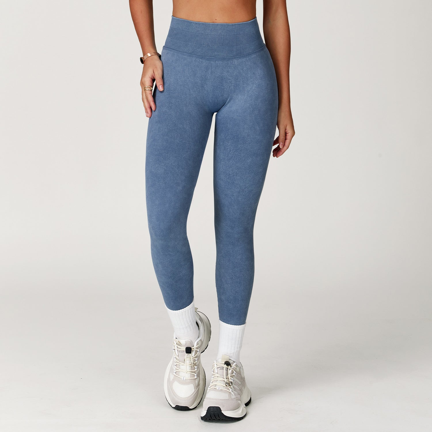 Seamless sand washed yoga pants with high waist and hip lifting, tight fitting pants for running and fitness, yoga pants for women